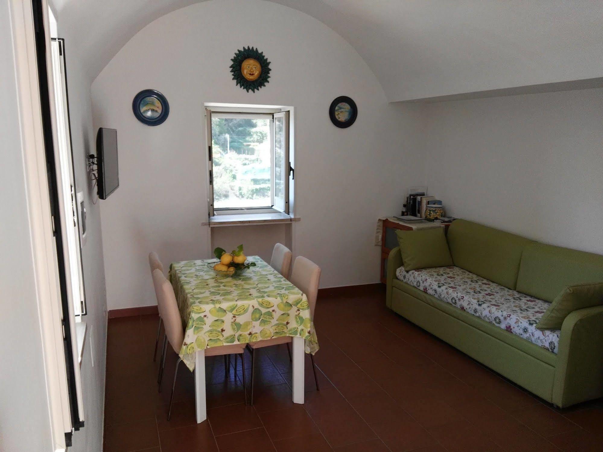 Casa Vacanze Bouganvillea Cetara Exterior foto