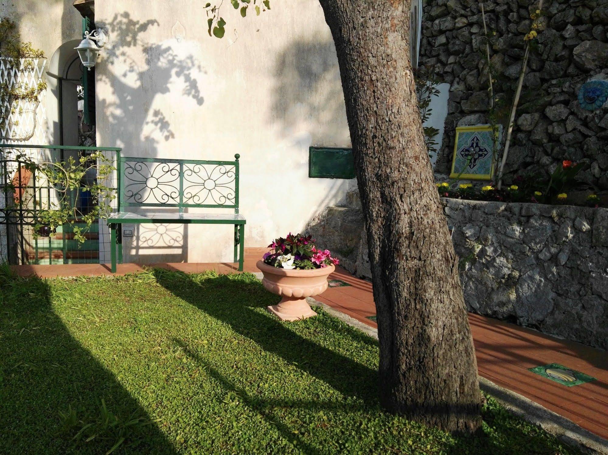 Casa Vacanze Bouganvillea Cetara Exterior foto